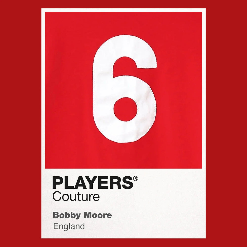 Bobby Moore 6 Football Shirt Frame Men's T-Shirt – red close-up detail shot of the Bobby Moore 6 Football Players Couture