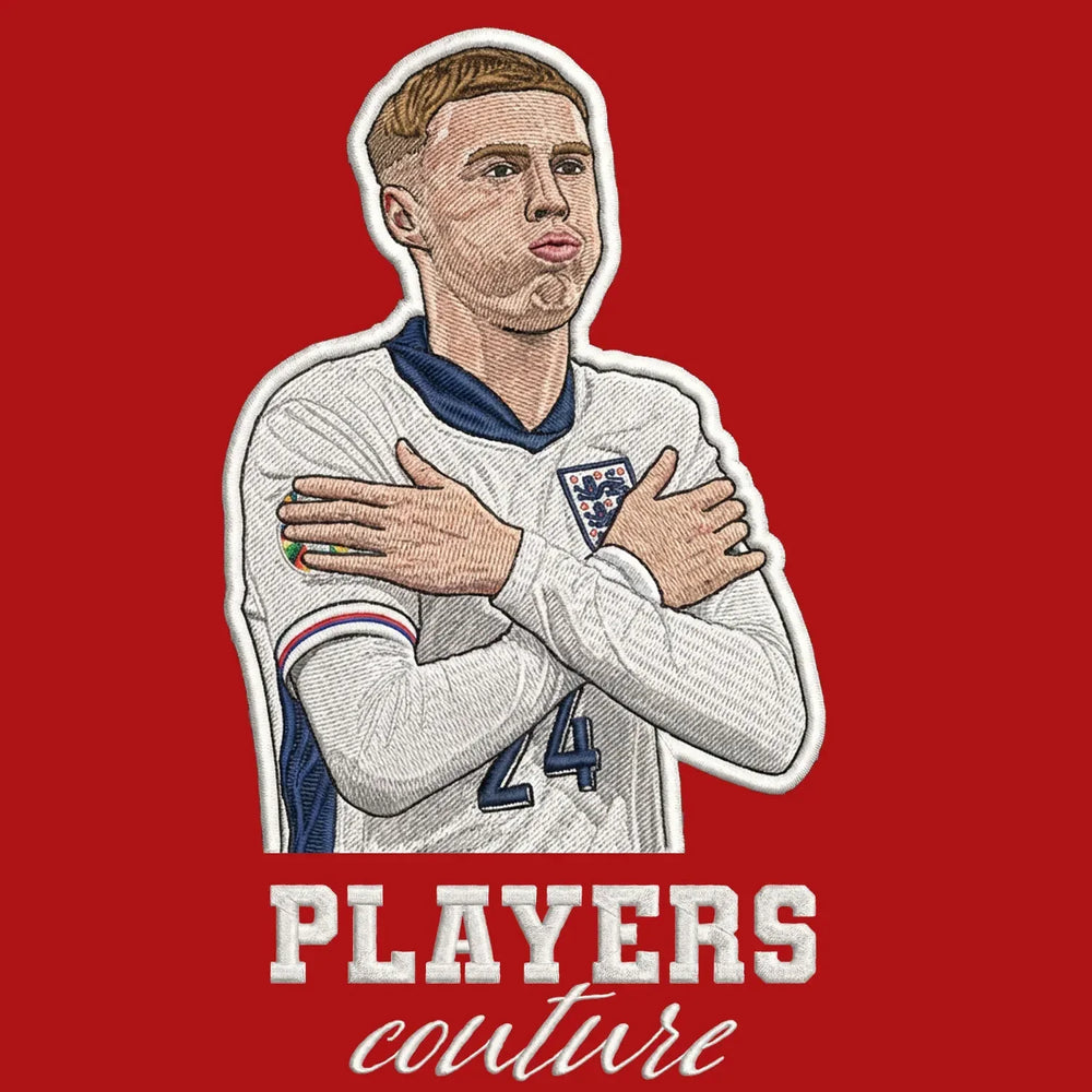Cole Palmer Badge Men's T-Shirt – red close-up detail shot of the Cole Palmer Players Couture logo design