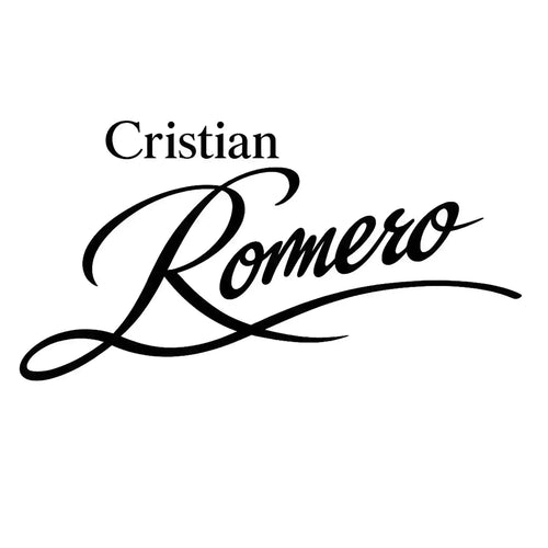 Cristian Romero Logo Men's T-Shirt – white close-up detail shot of the Cristian Romero Players Couture logo design