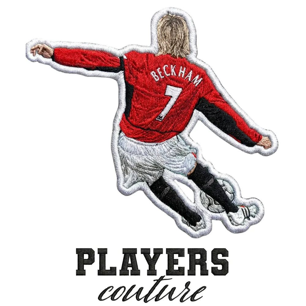David Beckham Man Utd Badge Men's Hoodie – close-up detail shot of the David Beckham Man Utd Players Couture logo design