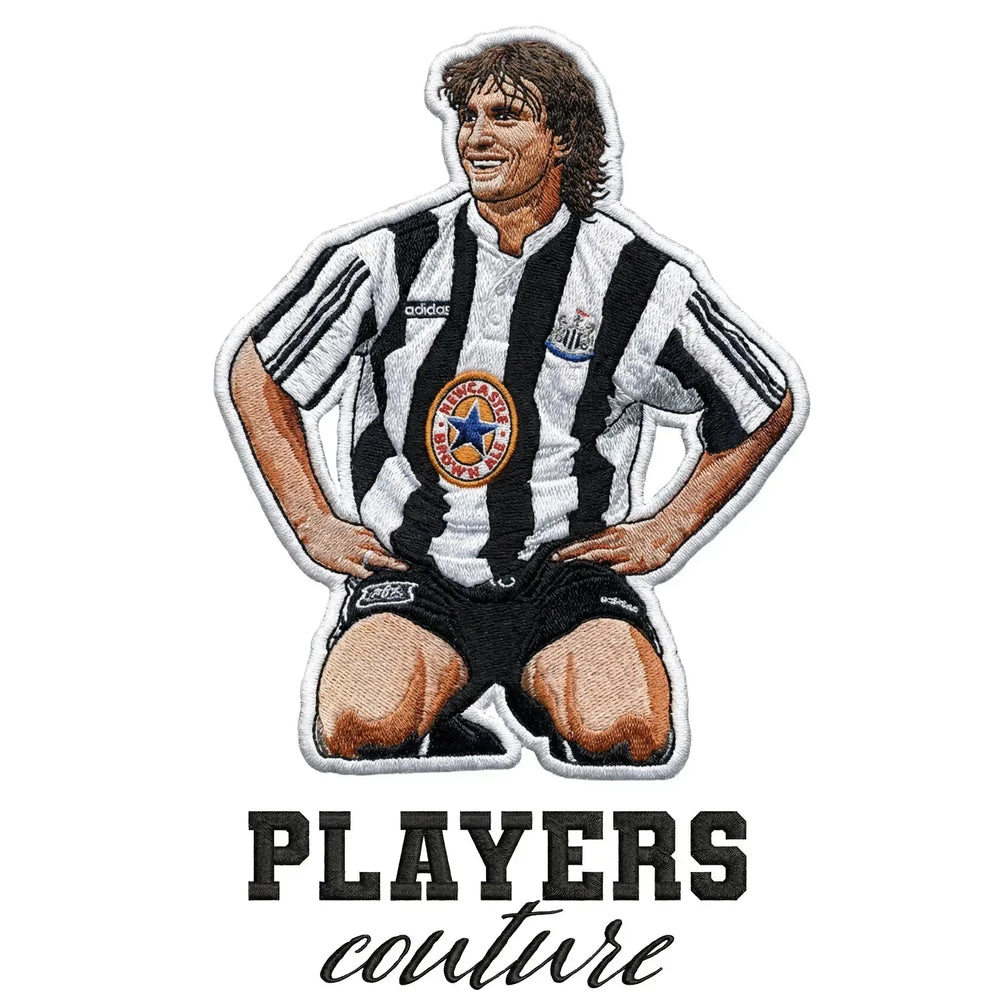 David Ginola Newcastle Badge Men's Hoodie – close-up detail shot of the David Ginola Newcastle Players Couture logo design