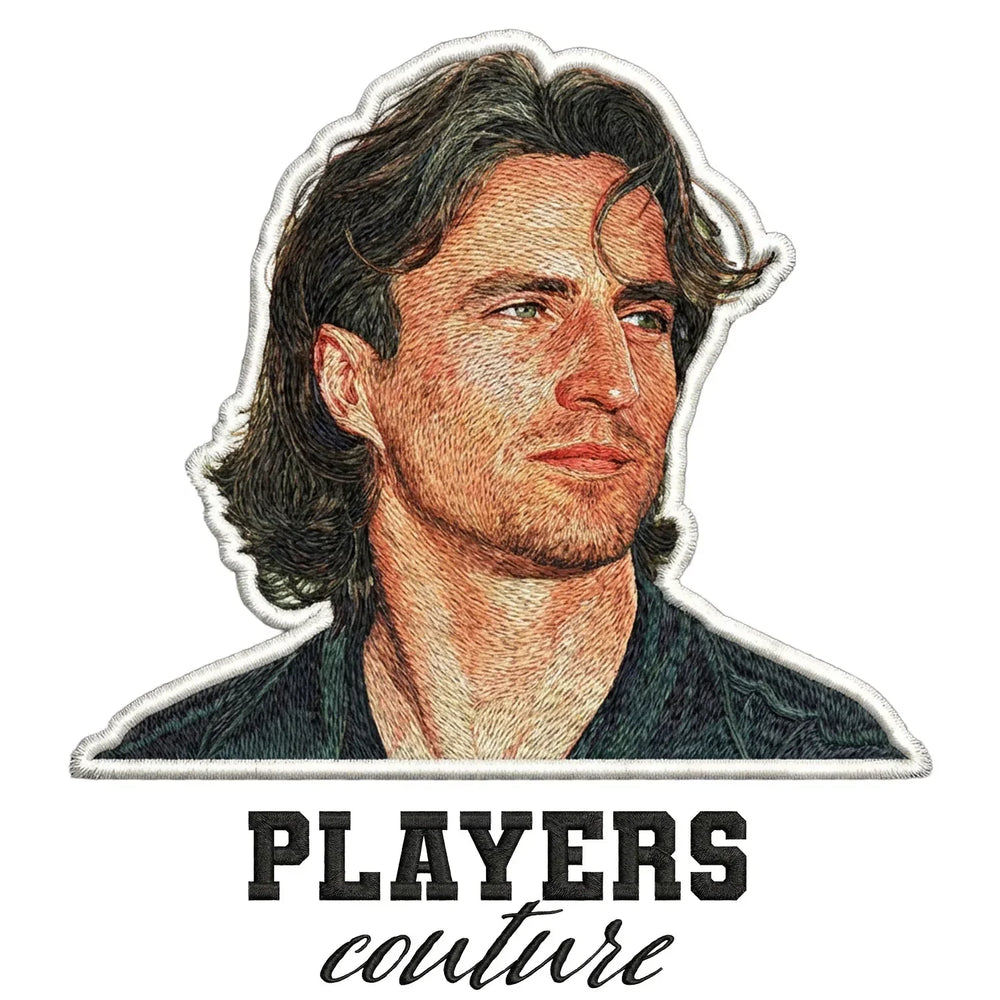 David Ginola Badge Men's T-Shirt – white close-up detail shot of the David Ginola Players Couture logo design
