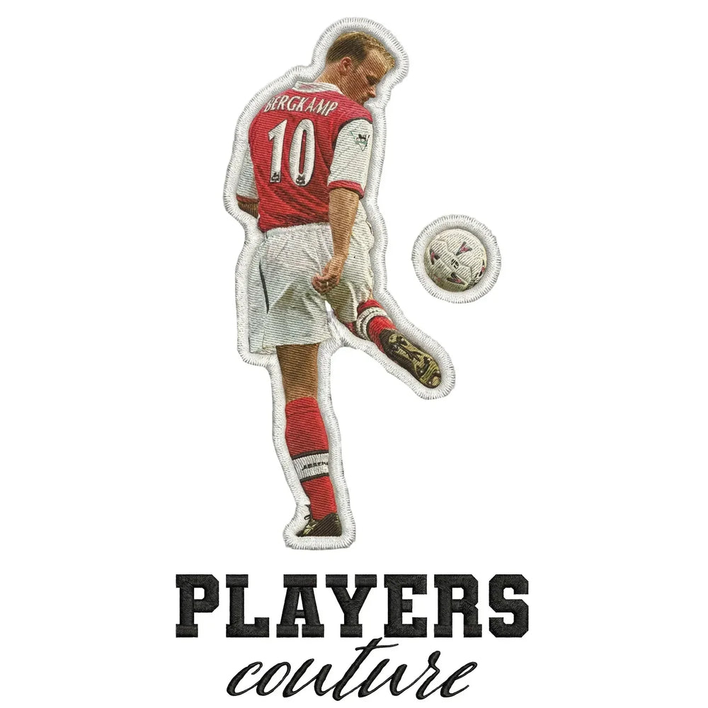 Dennis Bergkamp Badge Men's T-Shirt – white close-up detail shot of the Dennis Bergkamp Players Couture logo design