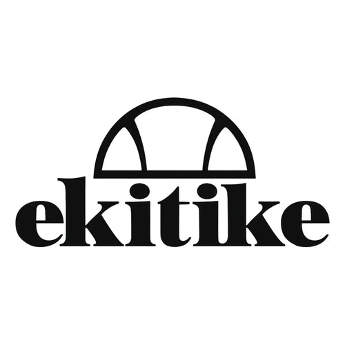 Hugo Ekitike Logo Kids Hoodie – white close-up detail shot of the Hugo Ekitike Players Couture logo design