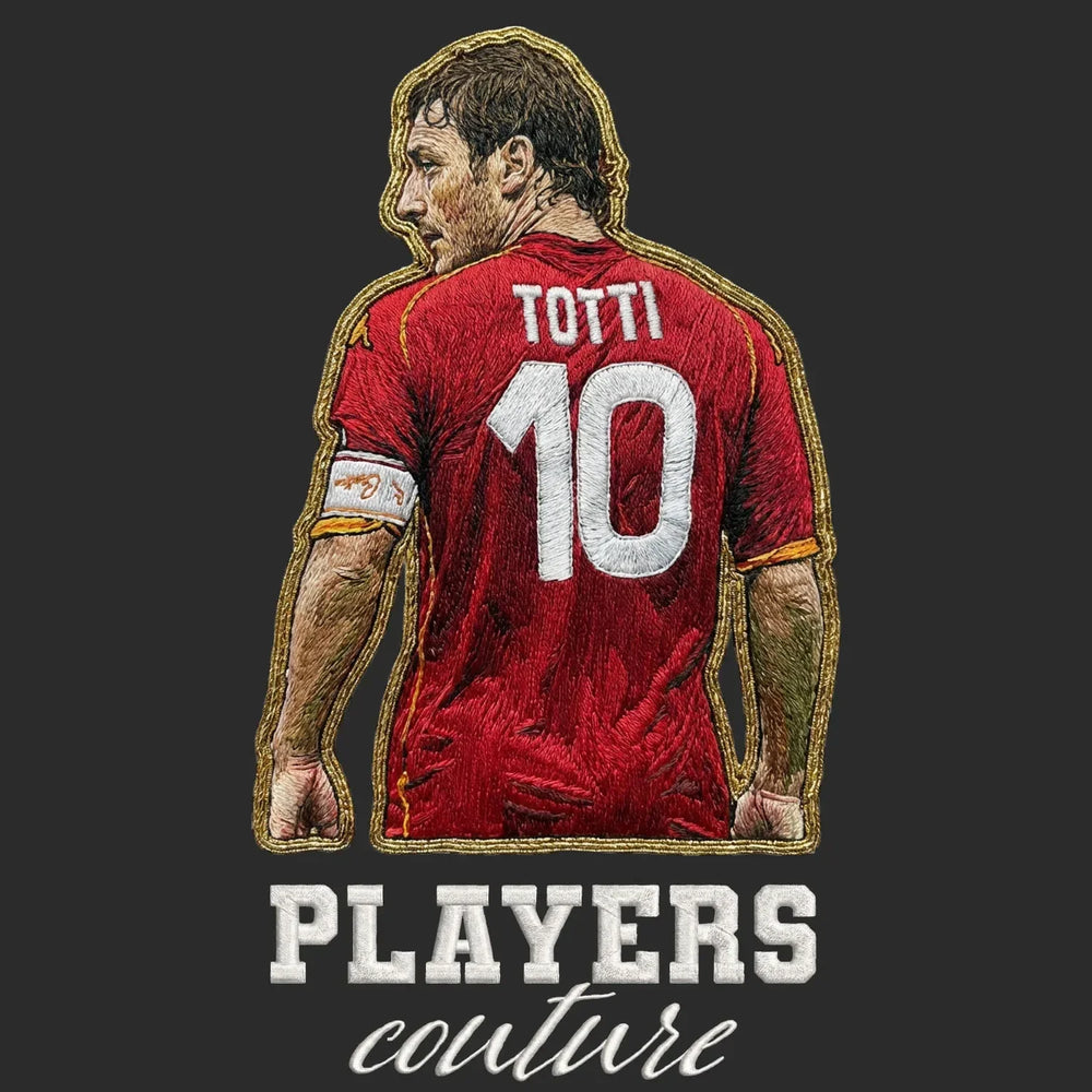 Francesco Totti Badge Men's T-Shirt – black close-up detail shot of the Francesco Totti Players Couture logo design