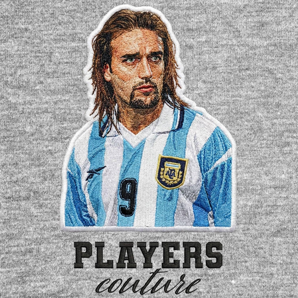 Gabriel Batistuta Badge Men's Hoodie – close-up detail shot of the Gabriel Batistuta Players Couture logo design