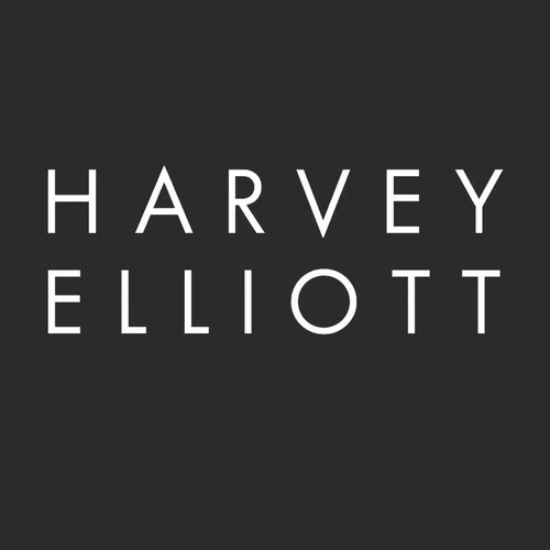 Harvey Elliott Logo Men's T-Shirt – black close-up detail shot of the Harvey Elliott Players Couture logo design