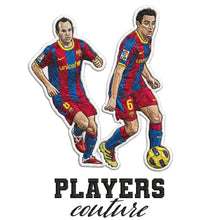 Iniesta & Xavi Badge Men's T-Shirt – white close-up detail shot of the Iniesta Players Couture logo design