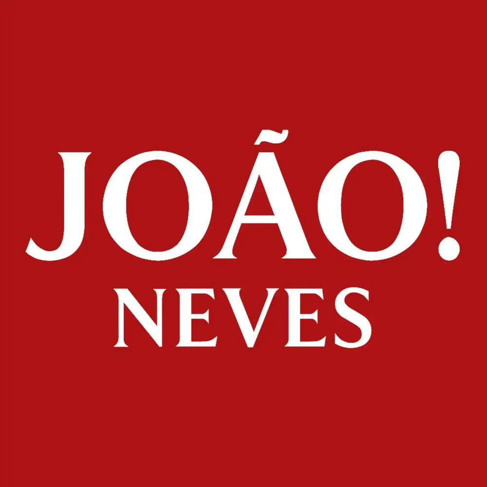 Joao Neves Logo Men's T-Shirt – red close-up detail shot of the Joao Neves Players Couture logo design