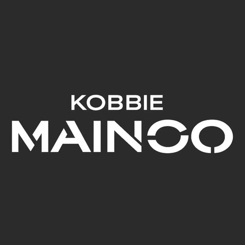 Kobbie Mainoo Logo Men's T-Shirt – black close-up detail shot of the Kobbie Mainoo Players Couture logo design