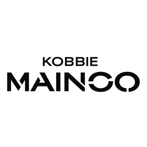 Kobbie Mainoo Logo Men's T-Shirt – white close-up detail shot of the Kobbie Mainoo Players Couture logo design