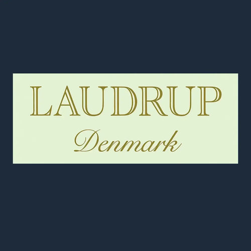 Laudrup Logo Men's T-Shirt – navy close-up detail shot of the Laudrup Players Couture logo design