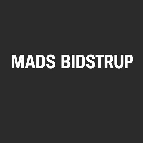 Mads Bidstrup Logo Men's T-Shirt – black close-up detail shot of the Mads Bidstrup Players Couture logo design