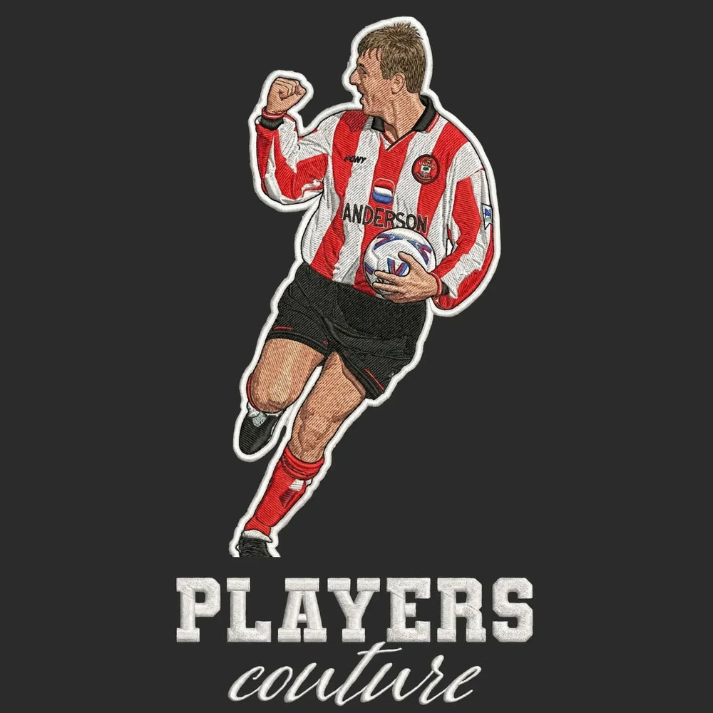 Matt Le Tissier Badge Men's Hoodie – black close-up detail shot of the Matt Le Tissier Players Couture logo design