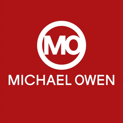 Michael Owen Logo Men's T-Shirt – red close-up detail shot of the Michael Owen Players Couture logo design
