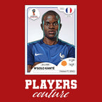 N’Golo Kanté World Cup Sticker Men's T-Shirt – red close-up detail shot of the N’Golo Kanté World Cup Players Couture logo