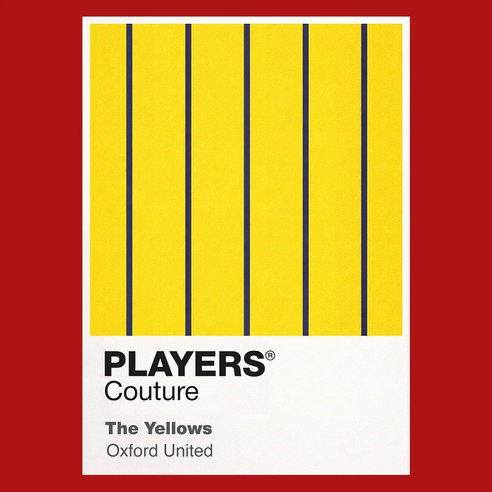 Oxford United Classic Football Shirt Colours Frame Men's T-Shirt – red close-up detail shot of the Oxford United Players