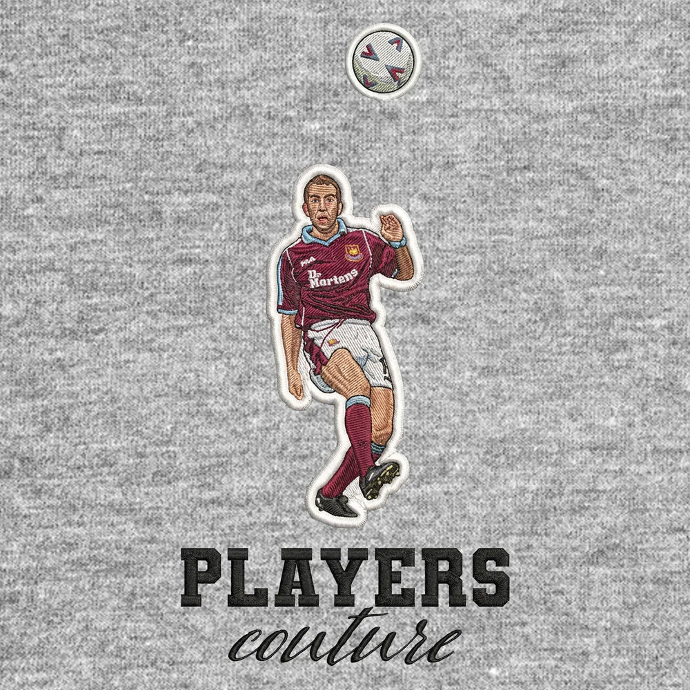 Paolo Di Canio Badge Men's T-Shirt – black close-up detail shot of the Paolo Di Canio Players Couture logo design