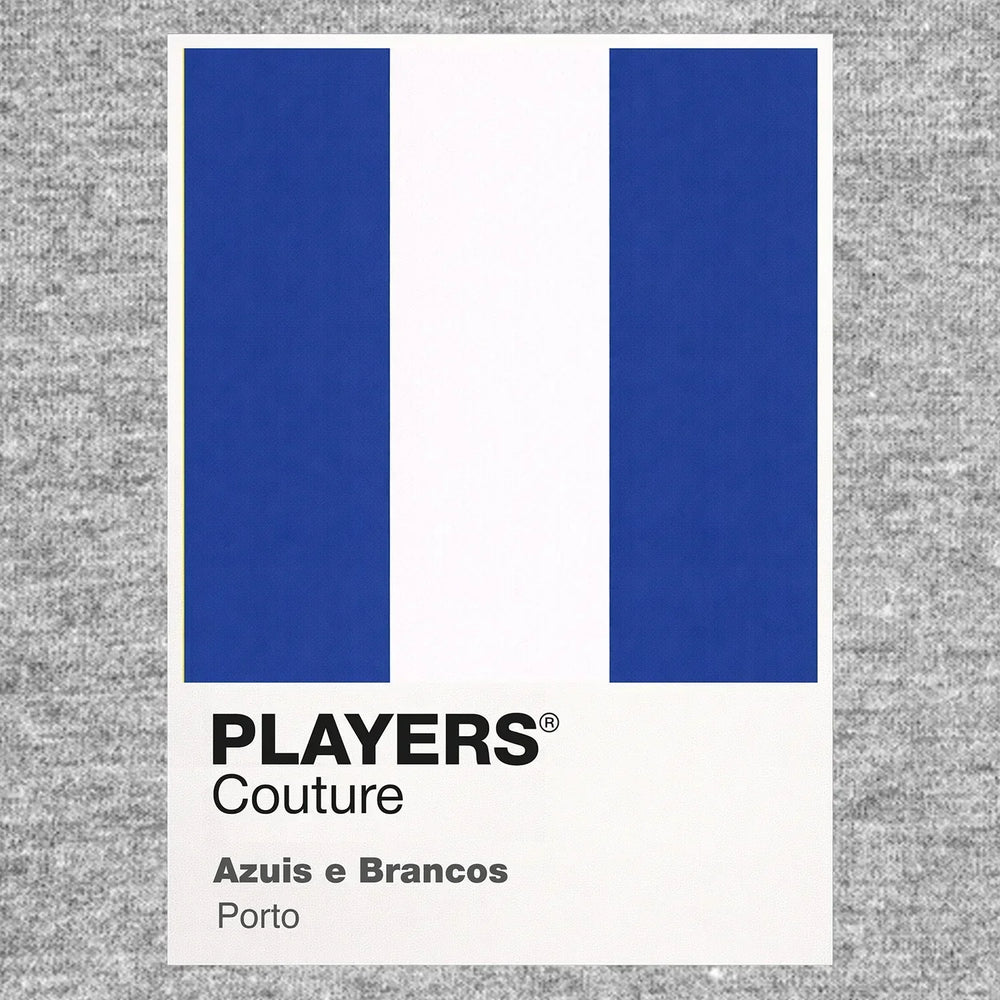Porto Classic Football Shirt Colours Frame Men's T-Shirt – grey close-up detail shot of the Porto Players Couture logo design
