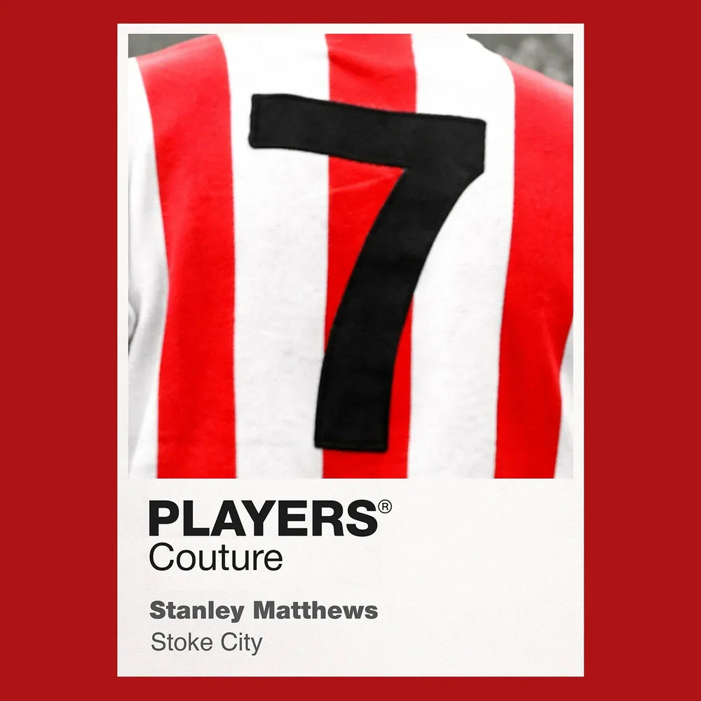 Stanley Matthews 7 Football Shirt Frame Men's Hoodie – red close-up detail shot of the Stanley Matthews 7 Football Players