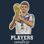 Thomas Muller Badge Men's Hoodie – navy close-up detail shot of the Thomas Muller Players Couture logo design