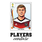 Toni Kroos World Cup Sticker Men's T-Shirt – white close-up detail shot of the Toni Kroos Players Couture logo design