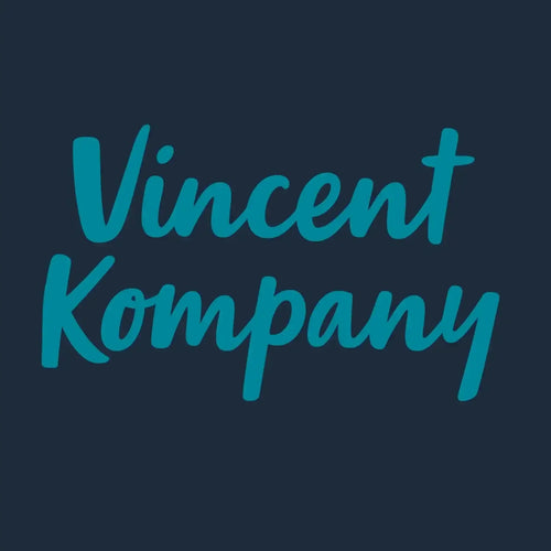 Vincent Kompany Logo Men's T-Shirt – navy close-up detail shot of the Vincent Kompany Players Couture logo design
