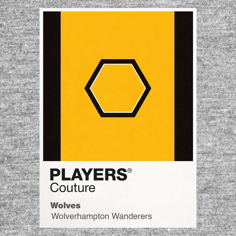 Wolves Classic Football Shirt Colours Frame Men's T-Shirt – grey close-up detail shot of the Wolves Players Couture logo